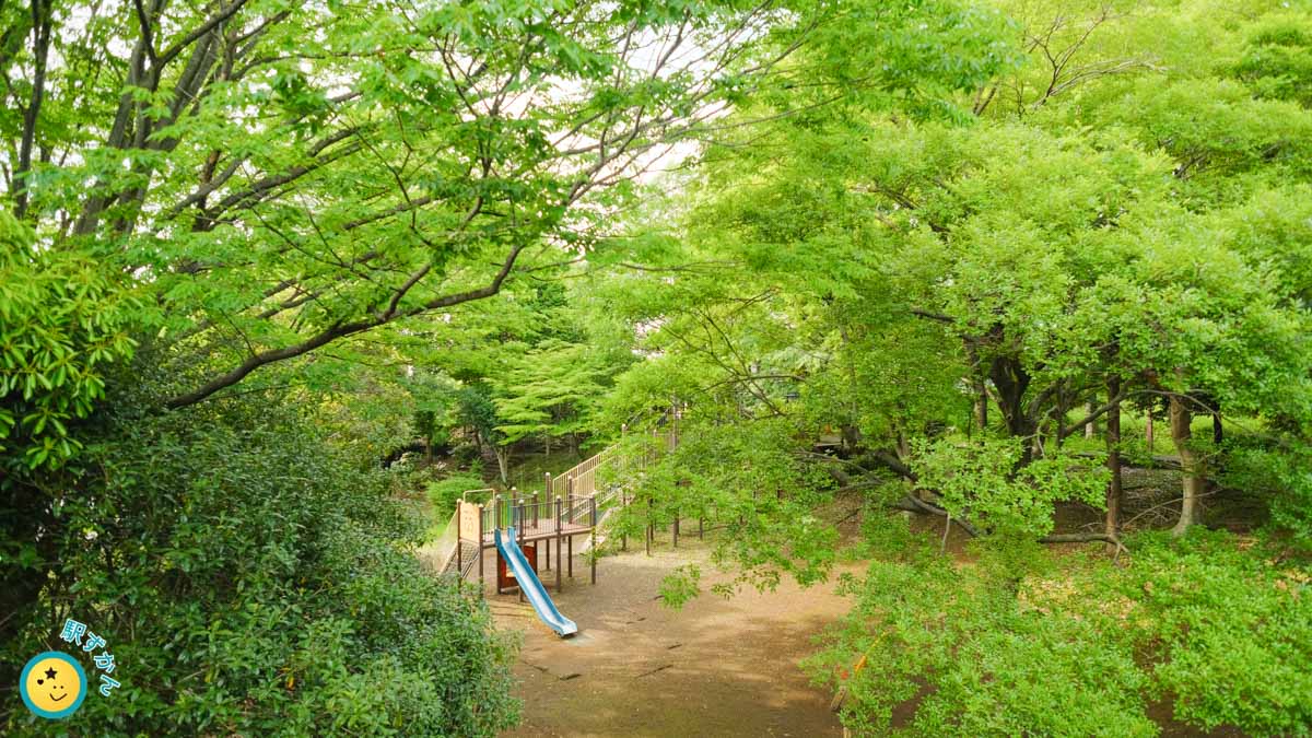 滑り台など公園遊具