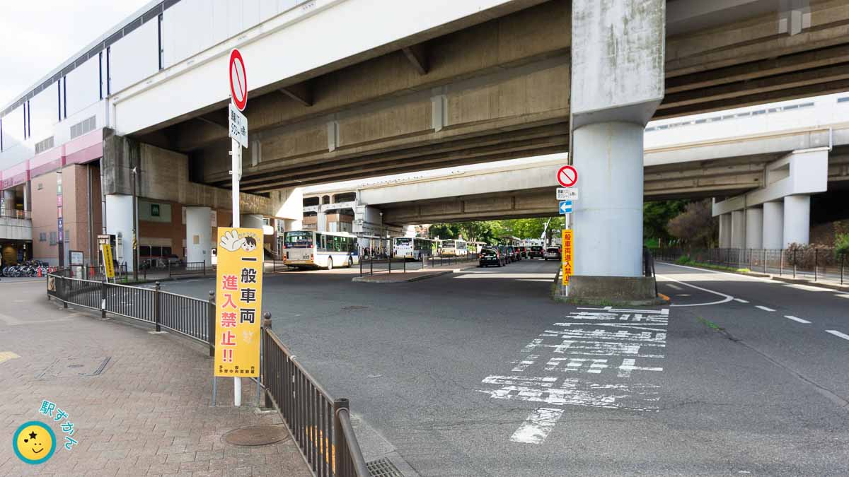 多摩市 永山駅ロータリー