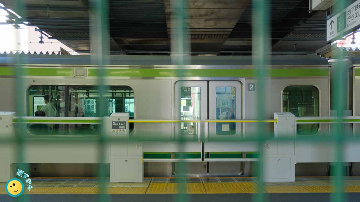 横浜線のドアー