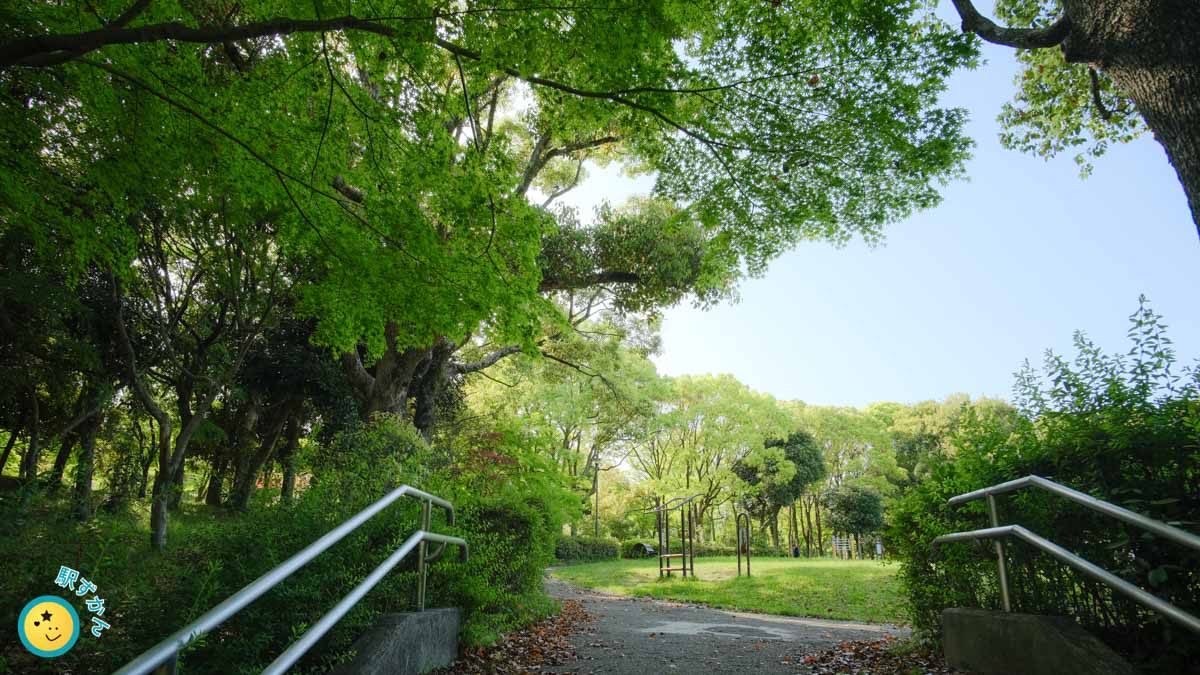 すすき野二丁目公園の広場