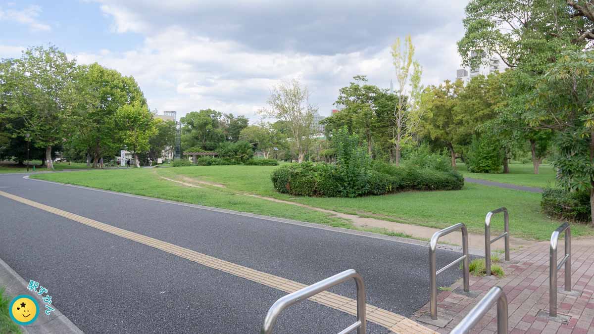 永山北公園の広場