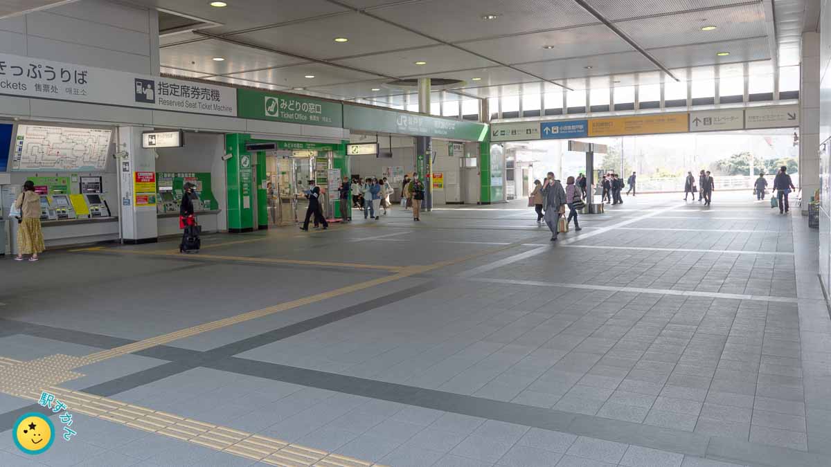 登戸駅コンコース