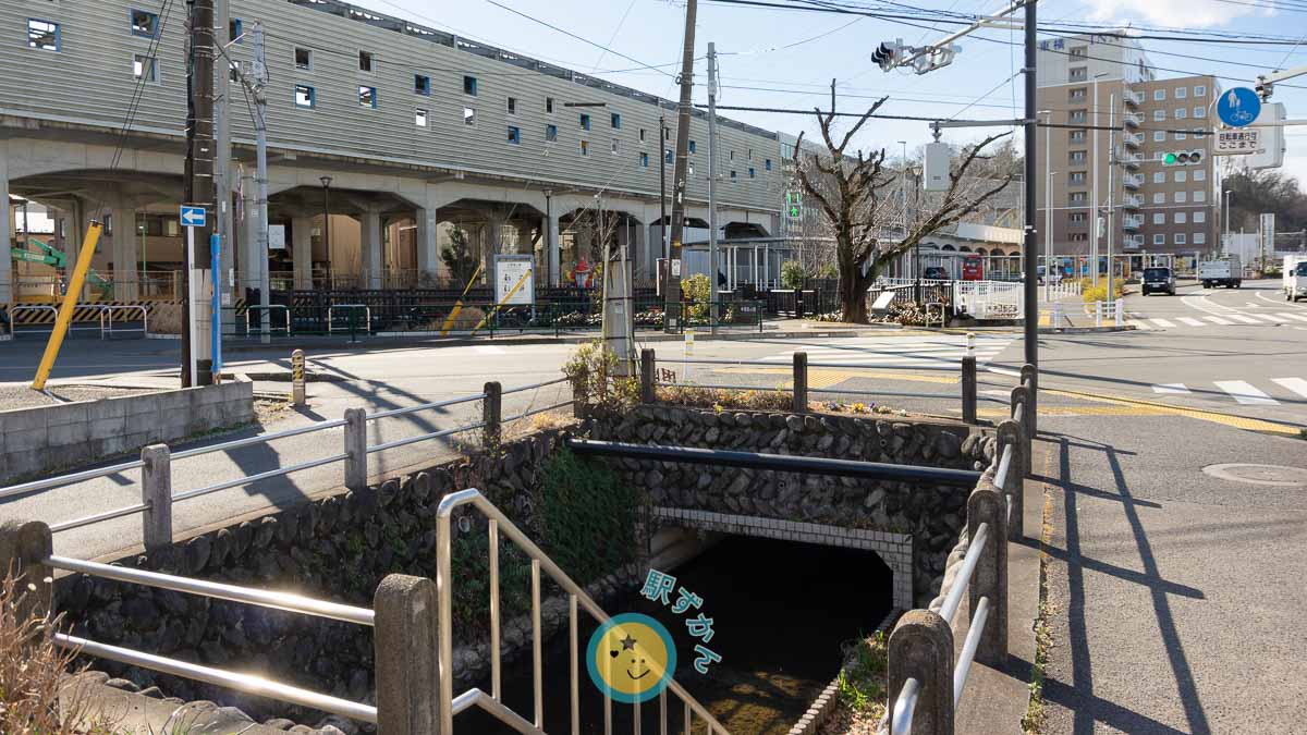 南多摩駅と大丸用水と東横INN