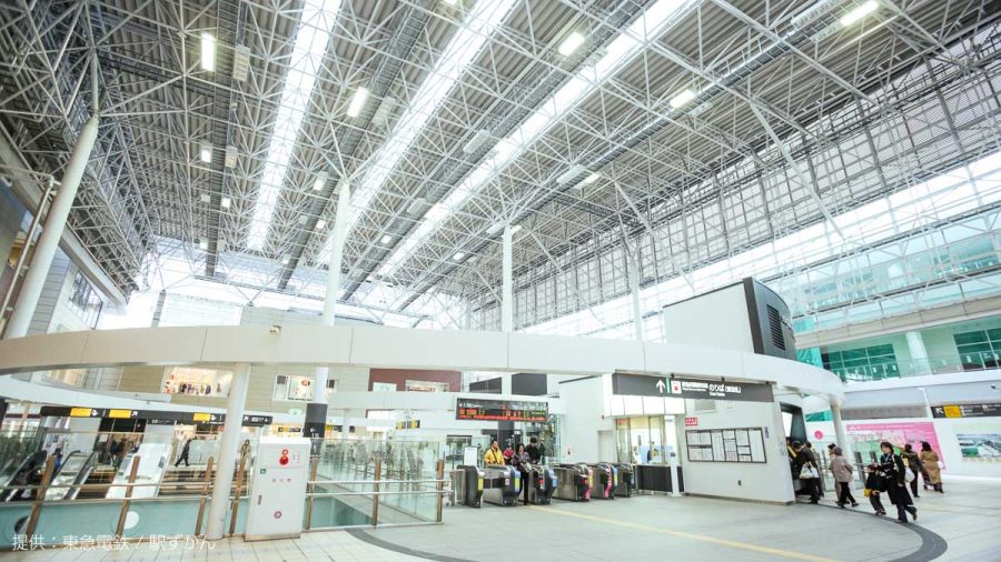 たまプラーザ駅東改札前